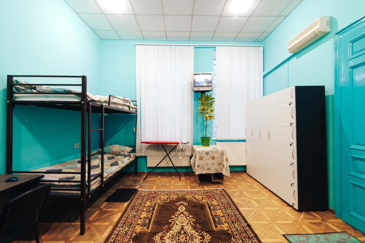 Hostel “Lime” Ivano-Frankivsk Esterno foto