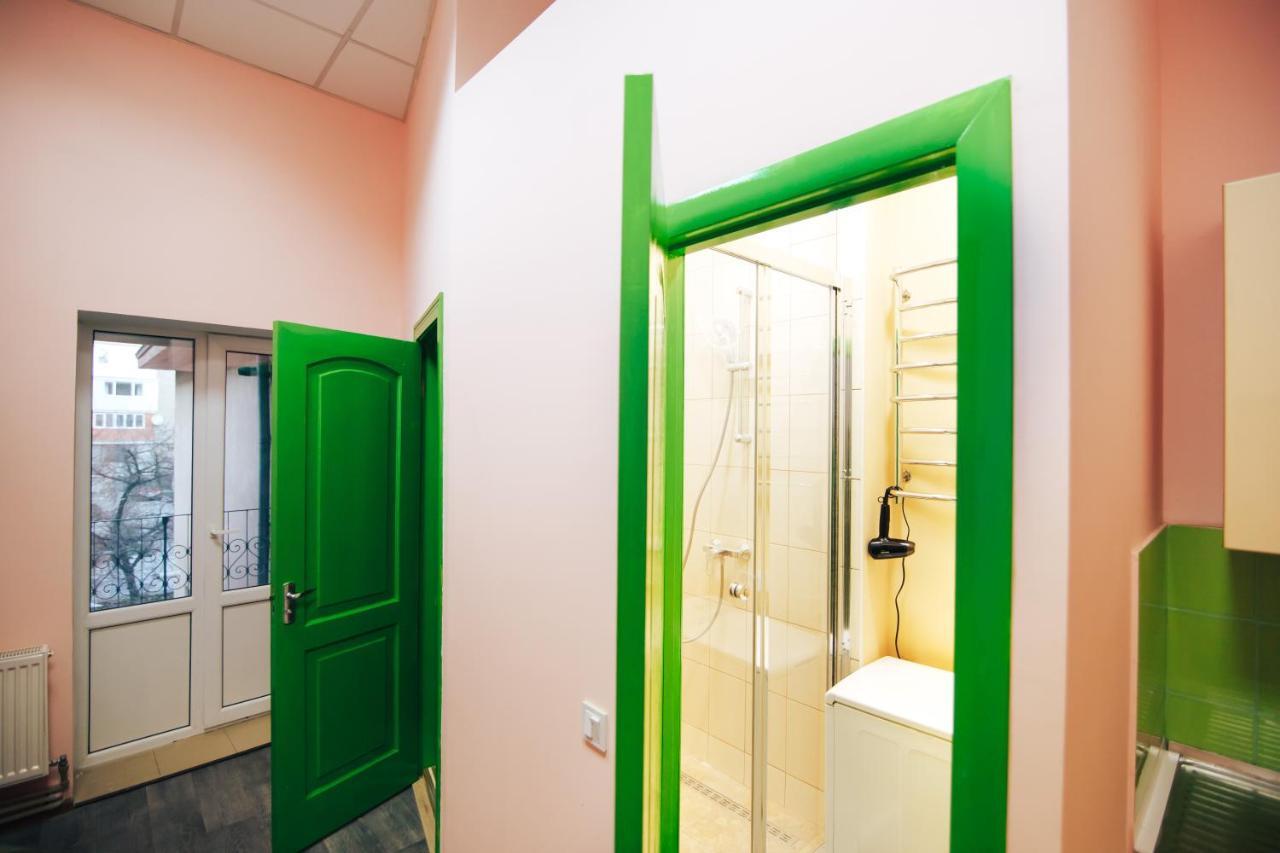 Hostel “Lime” Ivano-Frankivsk Esterno foto