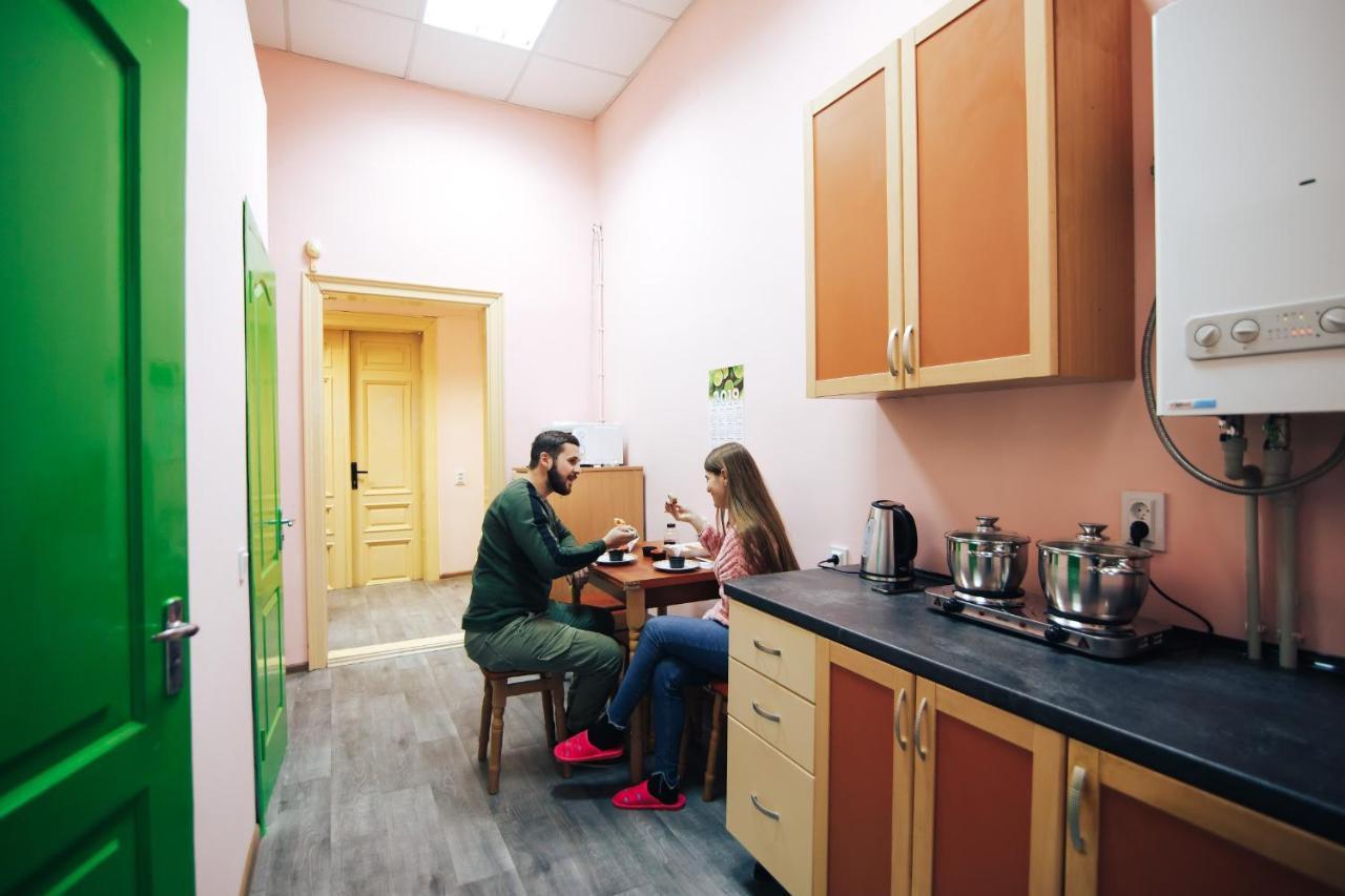 Hostel “Lime” Ivano-Frankivsk Esterno foto