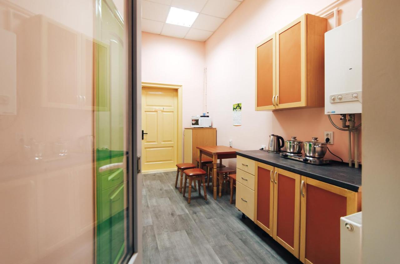Hostel “Lime” Ivano-Frankivsk Esterno foto